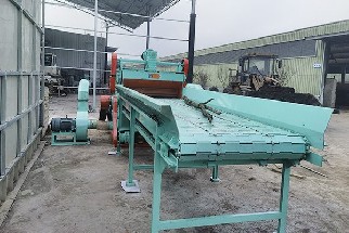 From waste to treasure: Indonesian wood industry reduces costs and increases revenue with forced-feed pulverizer