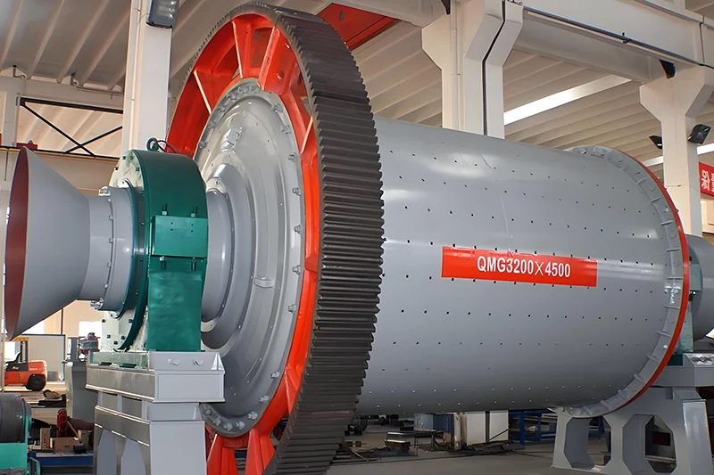 Rubber lined ball mill
